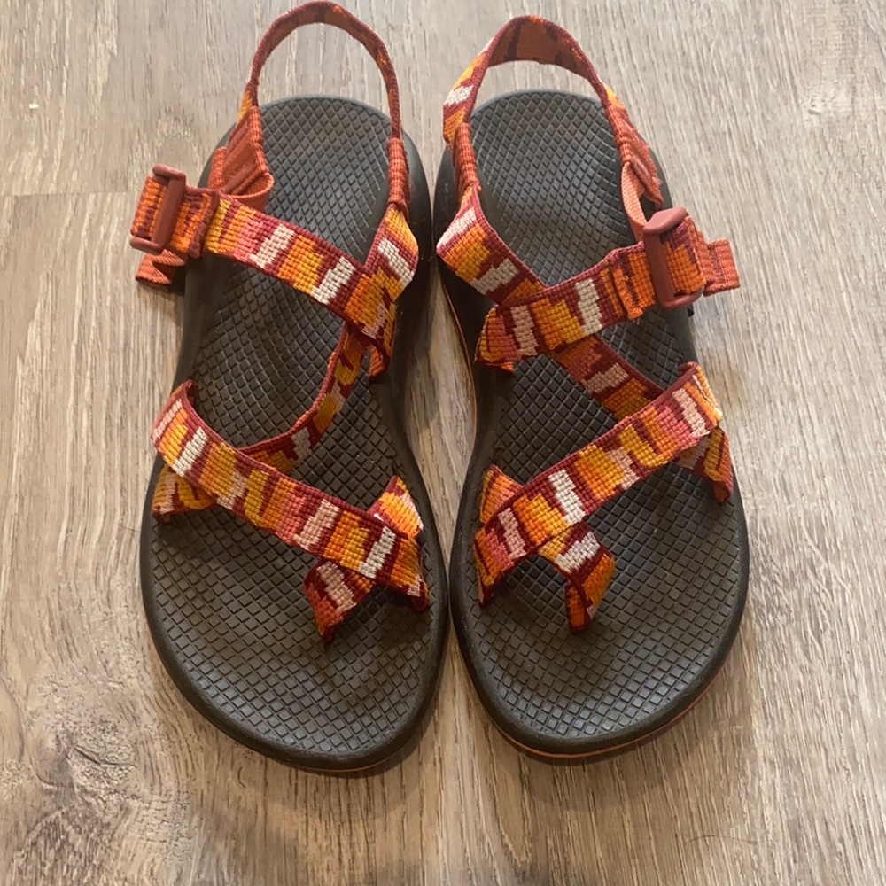 Women’s Chacos size 7